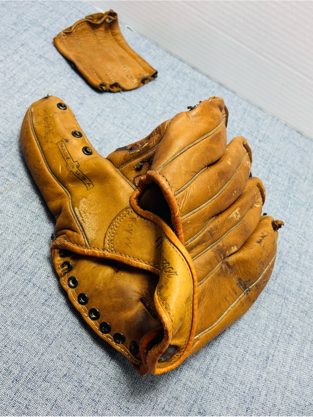 McGregor Tan Leather Men's Baseball Glove
